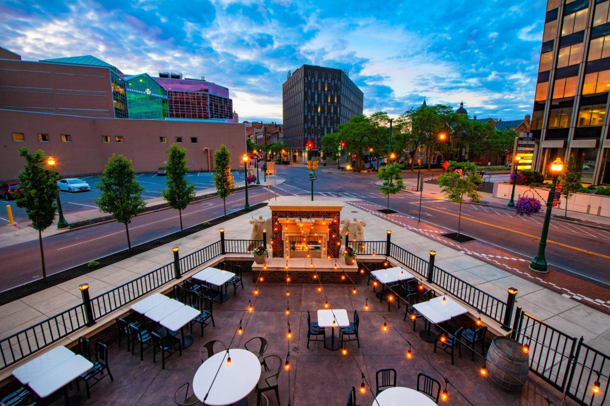 Готель Marriott Syracuse Downtown Екстер'єр фото