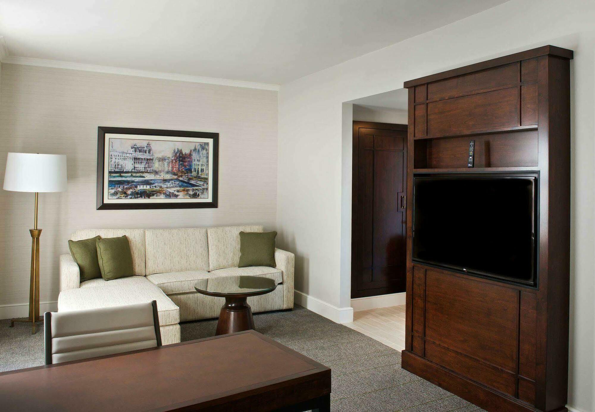 Готель Marriott Syracuse Downtown Екстер'єр фото